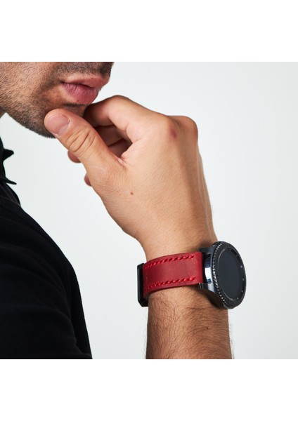 Samsung Galaxy Watch 4 5 6 / Watch 6 Classic 40MM 43MM 44MM 47MM Watch 5 Watch 5 Pro 40MM 44MM 45MM Watch 4 40MM 42MM 44MM 46MM Oval Uçlu Kırmızı Deri Kordon 20MM Deri Kayış modelleri
