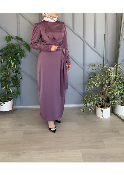 Saten Kumaş Bel Kemer Detaylı Elbise fırsatları