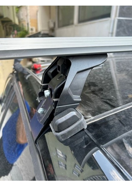 Peugeot 208 Oluksuz Ara Atkısı 2019 Sonrası Siyah Seri Pro 4 fırsatları