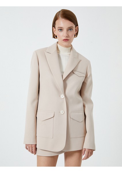 Blazer Ceket Düğmeli Ters Yaka Kapaklı Cep Detaylı modelleri