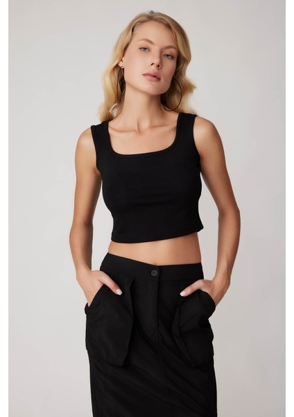 Kalın Askılı Crop Bluz