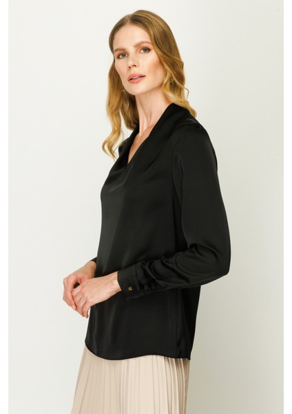 V Yaka Siyah Kadın Bluz 23201021 fiyatları