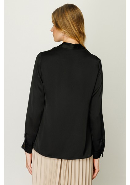 V Yaka Siyah Kadın Bluz 23201021 fırsatları