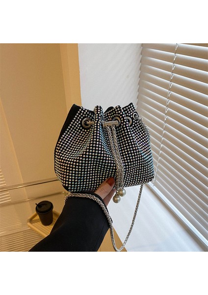 Şık ve Modaya Uygun Elmas Çapraz Askılı Zincir Kova Çantası (Yurt Dışından)