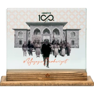 100.YIL Anısına Kırmızı Fonlu 3 Boyutlu Dekoratif Cam Obje