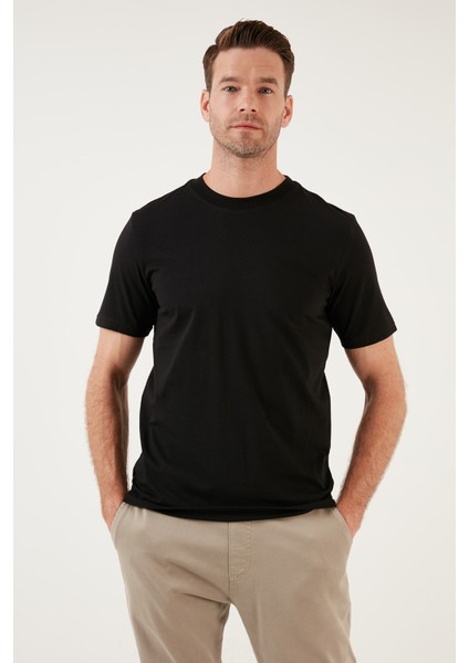 Pamuklu Regular Fit Bisiklet Yaka Basic T Shirt Erkek T Shirt 59020201 fiyatları