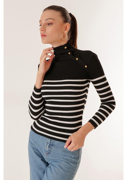 Blazer Çizgili Omzu Süs Düğmeli Boğazlı Kazak modelleri