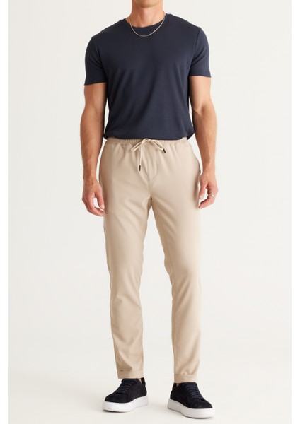 Erkek Bej Slim Fit Rahat Kesim Beli Bağlamalı Yan Cepli Jogger Pantolon