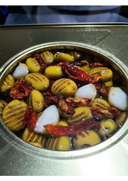 Izgara Grill Yeşil Zeytin 10 kg (Kurutulmuş Domates-Sarımsak - Özel Baharat Karışımı)
