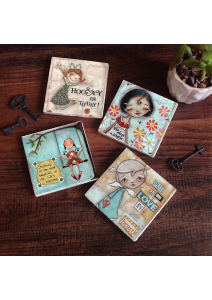 Mutlu Kız Taş Bardak Altlığı – 4’lü Set, 10x10 cm Dekoratif Masaüstü Koruyucu Doğaltaş Altlık |SC147|