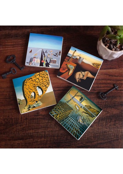 Dalí Belleğin Azmi, Belleğin Azmi Dağılışı, Arzunun Gizemi, Baharın İlk Günleri Taş Bardak Altlığı – 4’lü Set, 10x10 cm Dekoratif Masaüstü Koruyucu Doğaltaş Altlık |SC217|