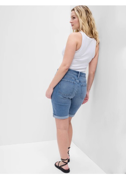 Mid Rise Washwell™ Jean Bermuda Şort