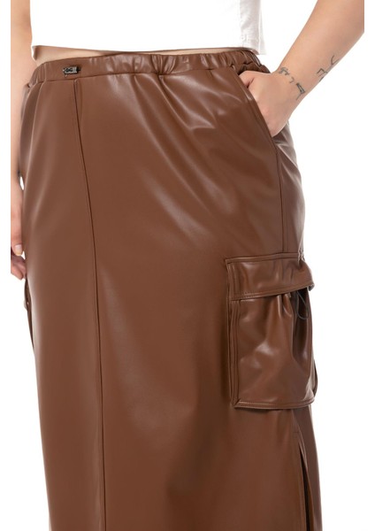 Büyük Beden Beli ve Cepleri Büzgü Detaylı Yırtmaçlı Uzun Deri Kahverengi Etek indirimleri