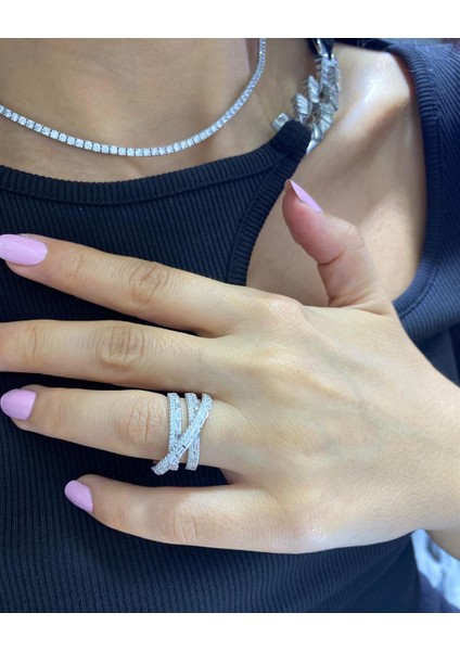 Kadın Gümüş Zirkon Taşlı Trend Yüzük