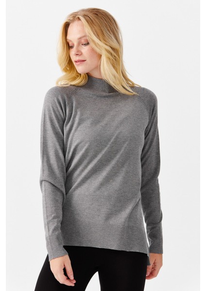 Kadın Yarım Balıkçı Yaka Yanları Yırtmaçlı Kazak O.füme modelleri