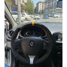 Detay Renault Clio 4 Joy Noktalı Süet Kombin Sarı Şerit Sarı Dikişli Direksiyon Kılıfı