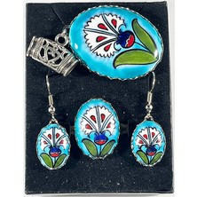 Turkuaz Zemin Beyaz Karanfil Vip Çini Takı