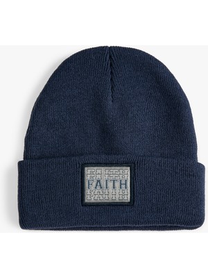 Koton Slogan Işlemeli Etiketli Bere Katlama Detaylı