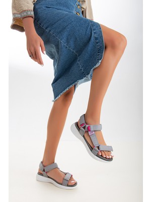 Sandal Spor Kadın Kısa Topuk Rahat Taban Cırtlı Günlük Spor Sandalet SS001-0158 Gri