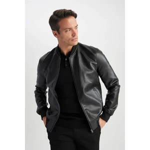 Slim Fit Kolej Yaka Astarlı Fermuar Kapamalı Çift Cepli Mevsimlik Hafif İnce Suni Deri Bomber Mont Ceket Y5367AZ23AU
