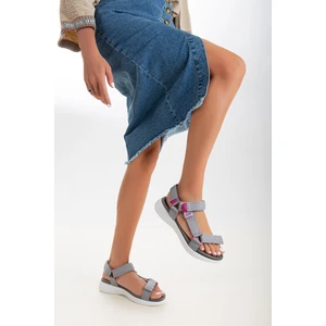 Sandal Spor Kadın Kısa Topuk Rahat Taban Cırtlı Günlük Spor Sandalet SS001-0158 Gri