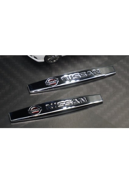 Nissan Logo Yan Çamurluk 3m 3D Krom Metal Logo Amblem