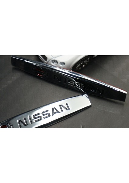 Nissan Logo Yan Çamurluk 3m 3D Krom Metal Logo Amblem