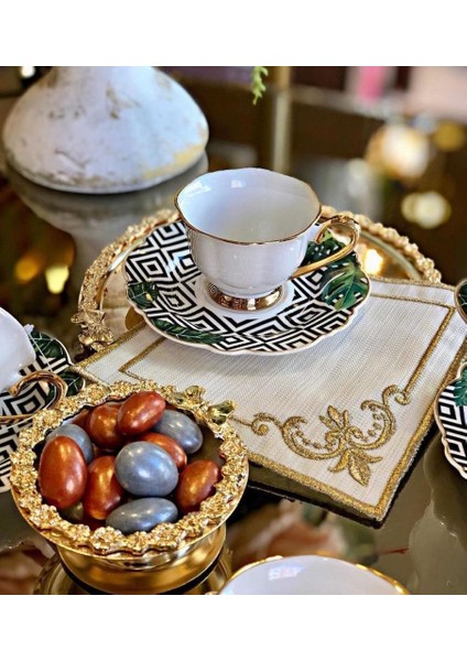 Köşeli Gold 6'lı Kokteyl Kahve Sunum Peçetesi Maraş Işi Sırma Nakış Işlemeli Sunumluk Peçete