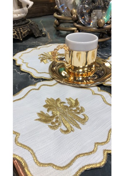 Liva Gold 6'lı Kokteyl Kahve Sunum Peçetesi Maraş Işi Sırma Nakış Işlemeli Sunumluk Peçete