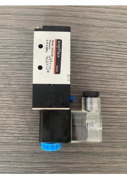 4V210-08 1/4 5/2 Tek Bobin Valf 12VDC