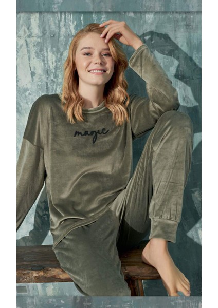 Kadın Kadife Yeşil Pijama Takımı C1T3N110-2