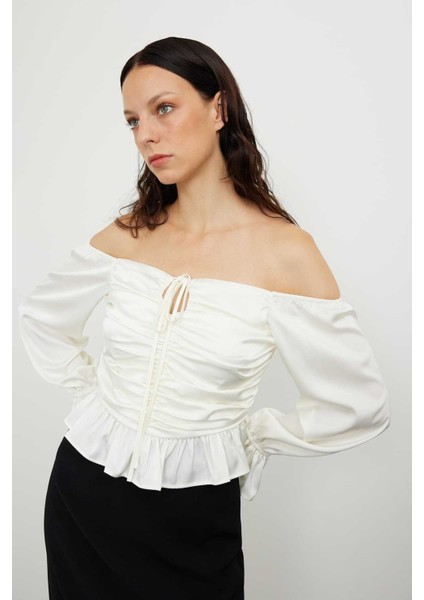 Saten Düşük Omuz Gipeli Bluz Ekru K2413038_049