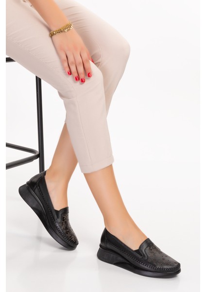 Kadın Siyah Lazer Detay Comfort Ayakkabı fiyatları