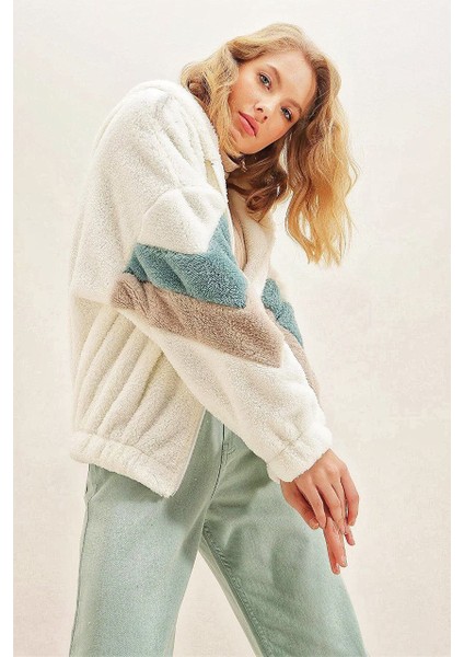 Kadın Ekru Kapüşonlu Fermuarlı Kolları Renk Bloklu Oversize Peluş Sweatshirt modelleri