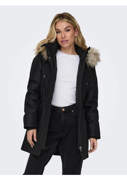 Kapüşonlu Siyah Kadın Parka 15304625