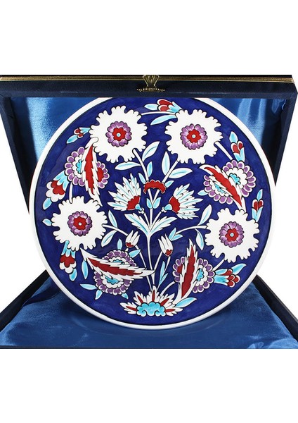 Mavi Beyaz Lotus Desenli İznik Çini Tabak