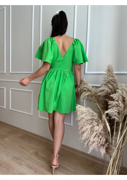 Yeşil Kolları Volanlı V Yaka Mini Elbise