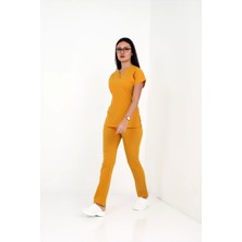 Deniz Iş Kadın Linda Yarasakol Hardal Sarısı Renk Scrubs Takım
