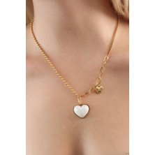 E-Bijuteri Çelik Gold Renk Beyaz Kalp Figür Love Işleme Detay Kadın Kolye