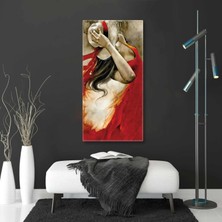 Beyaz Orkide Tutan Şapkalı Dekoratif Kadın Boyuna Dikey Kanvas Tablo