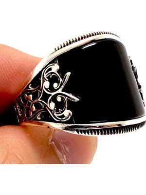 Vogutima Vog Oniks Taşlı Sarmaşık Motifli 925 Ayar Gümüş Erkek Yüzük