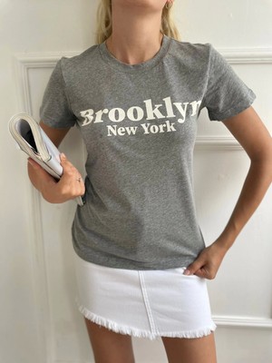 Key Moda Kadın Basic Tişört Brooklyn New York Baskılı Gri