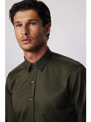 Tudors Slim Fit Haki Renkli Kolay Ütü Erkek Gömlek Modern Fit Günlük Stil