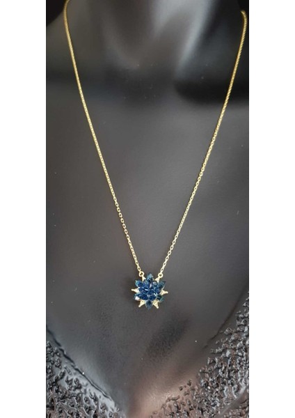 Vog Mavi Zirconia Taşlı Nilüfer Lotus Çiçeği Şık Tasarım 925 Ayar Gümüş Rodiumlu Kolye