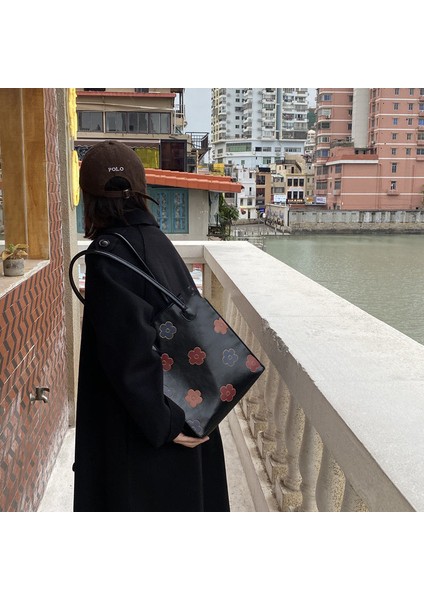 Retro Çiçek Omuz Çiçek Baskı Koltuk Altı Eski Retro Büyük Kapasiteli Zarif Öğrenci Üniversite Kitap Yüksek Sokak Pu Trendy Çantası (Yurt Dışından) modelleri