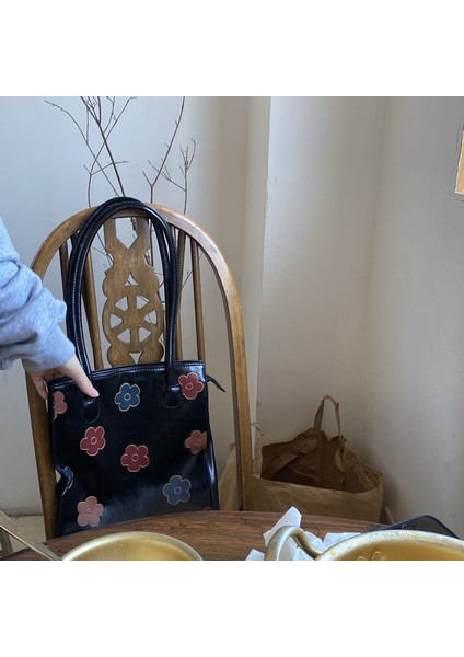 Retro Çiçek Omuz Çiçek Baskı Koltuk Altı Eski Retro Büyük Kapasiteli Zarif Öğrenci Üniversite Kitap Yüksek Sokak Pu Trendy Çantası (Yurt Dışından) fırsatları