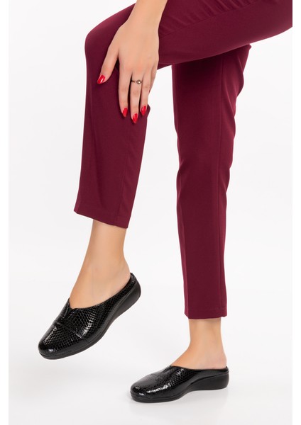 Kadın Hakiki Deri Siyah Yılan Desen Burnu Kapalı Comfort Terlik fırsatları