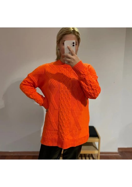 Baklava Desen Turuncu standart kazak kadın