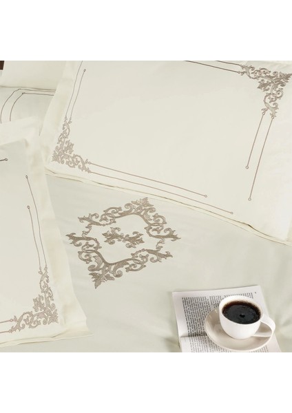 Damask Saten Krem Nakışlı Çift Kişilik Nevresim Takımı