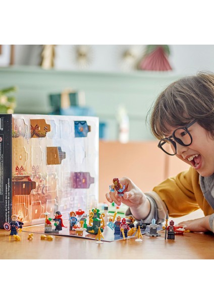 LEGO®  Marvel Avengers Yılbaşı Takvimi 76267 - 7 Yaş ve Üzeri İçin Hediyelik ve Koleksyonluk Yapım Seti (243 Parça)